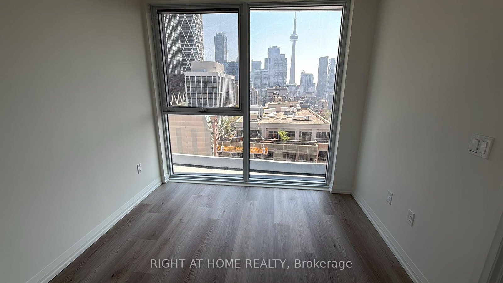 280-dundas-street-w-w-toronto-ontario-c12290198