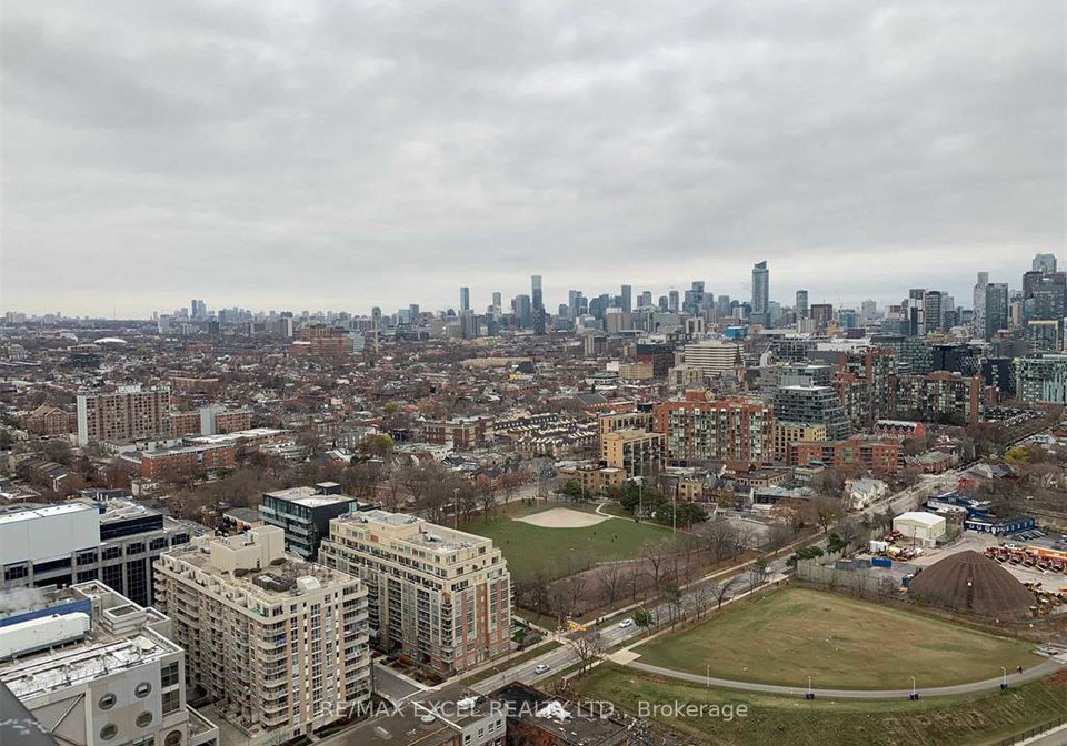 19-western-battery-road-toronto-ontario-c12290404