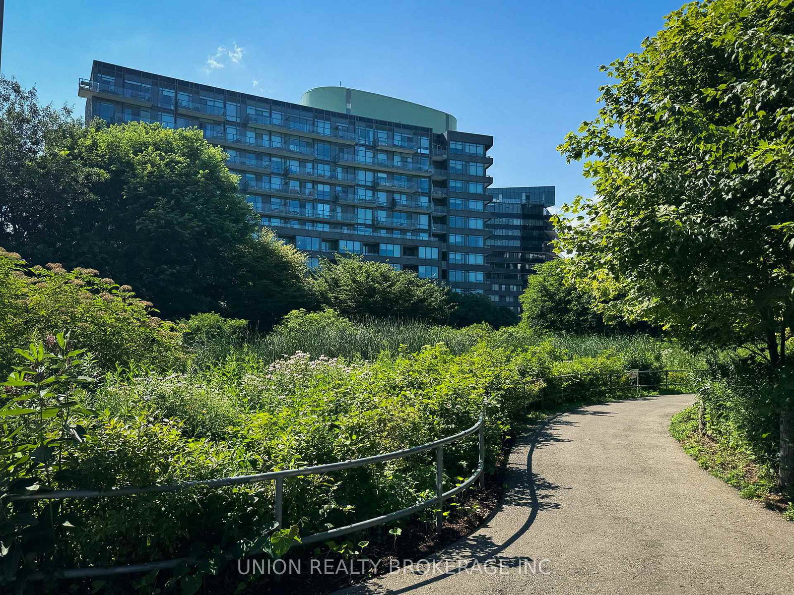 120-bayview-avenue-toronto-ontario-c12290436