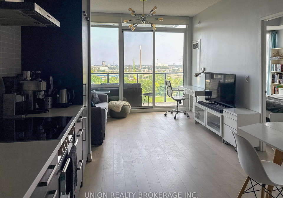 120-bayview-avenue-toronto-ontario-c12290436