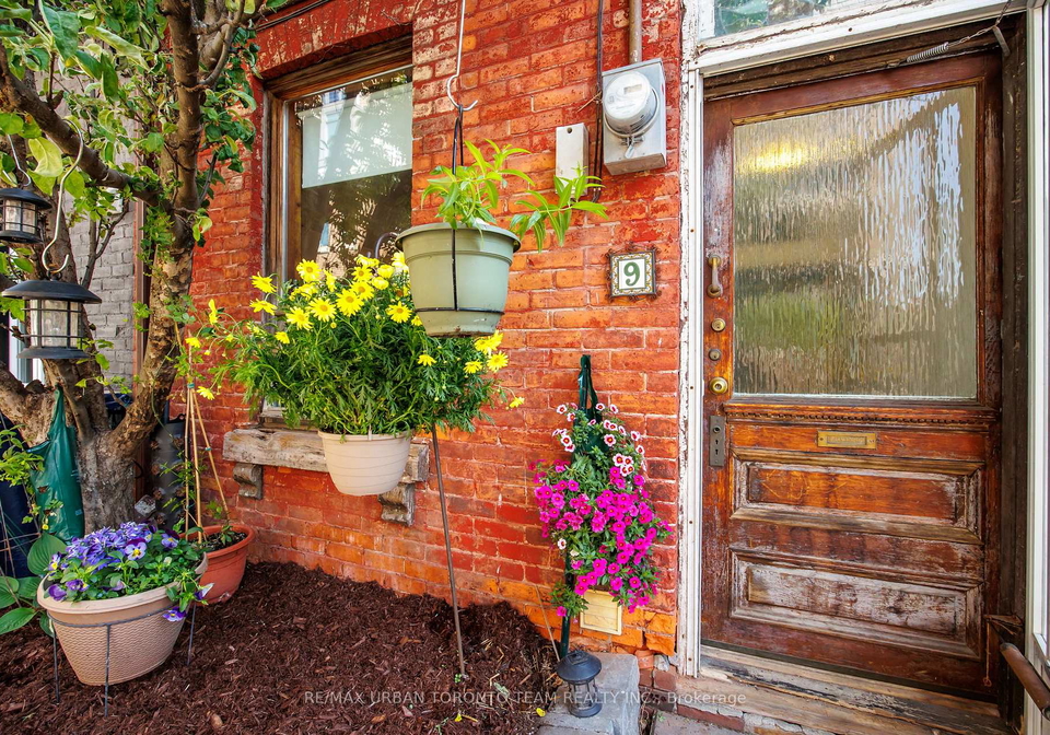 9-percy-street-toronto-ontario-c12290898