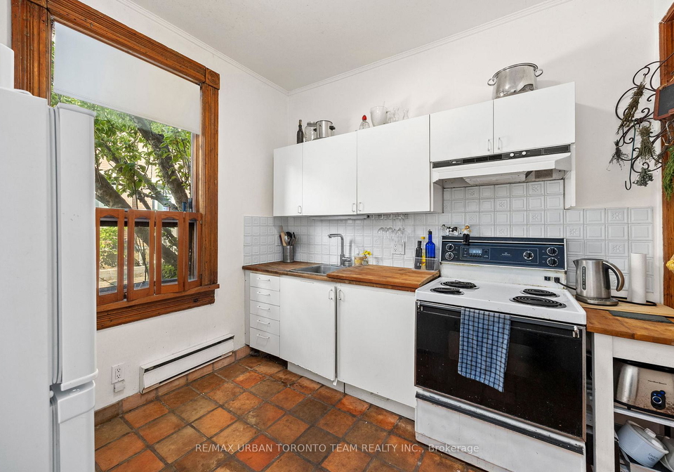 9-percy-street-toronto-ontario-c12290898