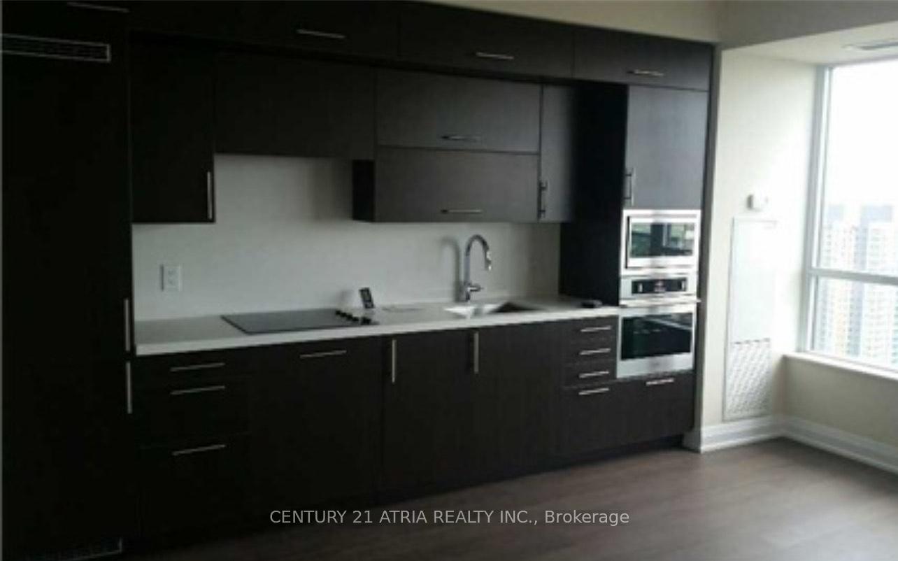 5-sheppard-avenue-e-e-north-york-ontario-c12290978