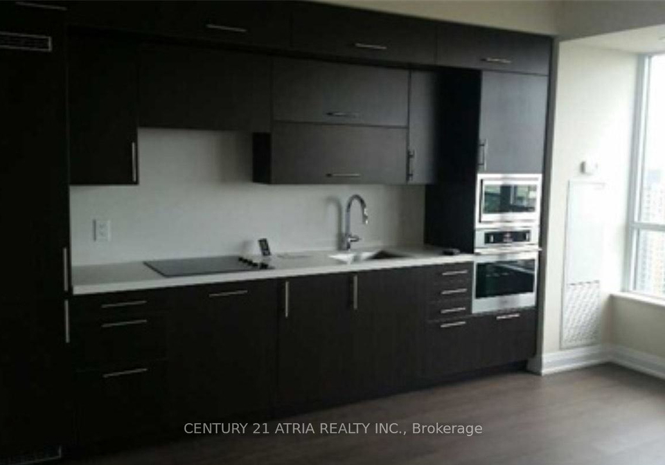 5-sheppard-avenue-e-e-north-york-ontario-c12290978