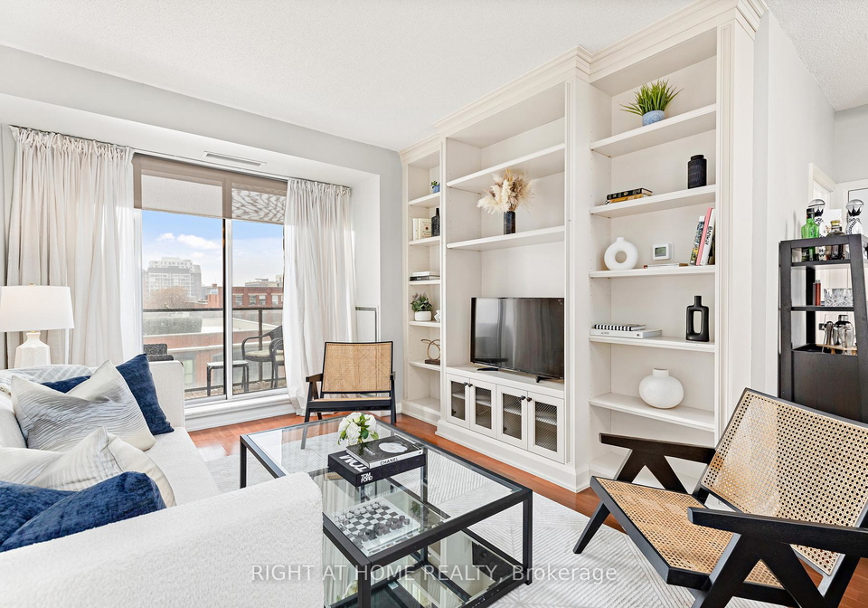 18-beverley-street-toronto-ontario-c12290982