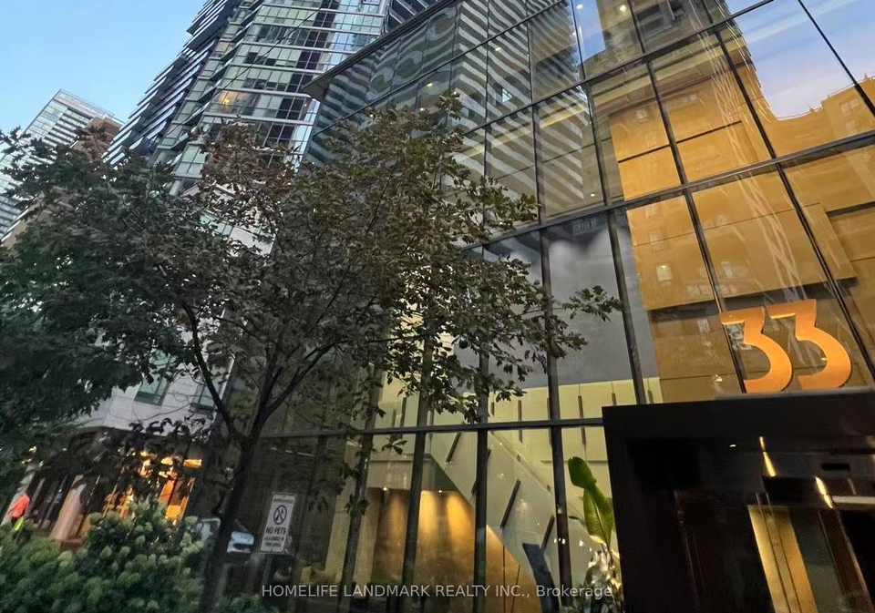 33-charles-street-e-e-toronto-ontario-c12291073