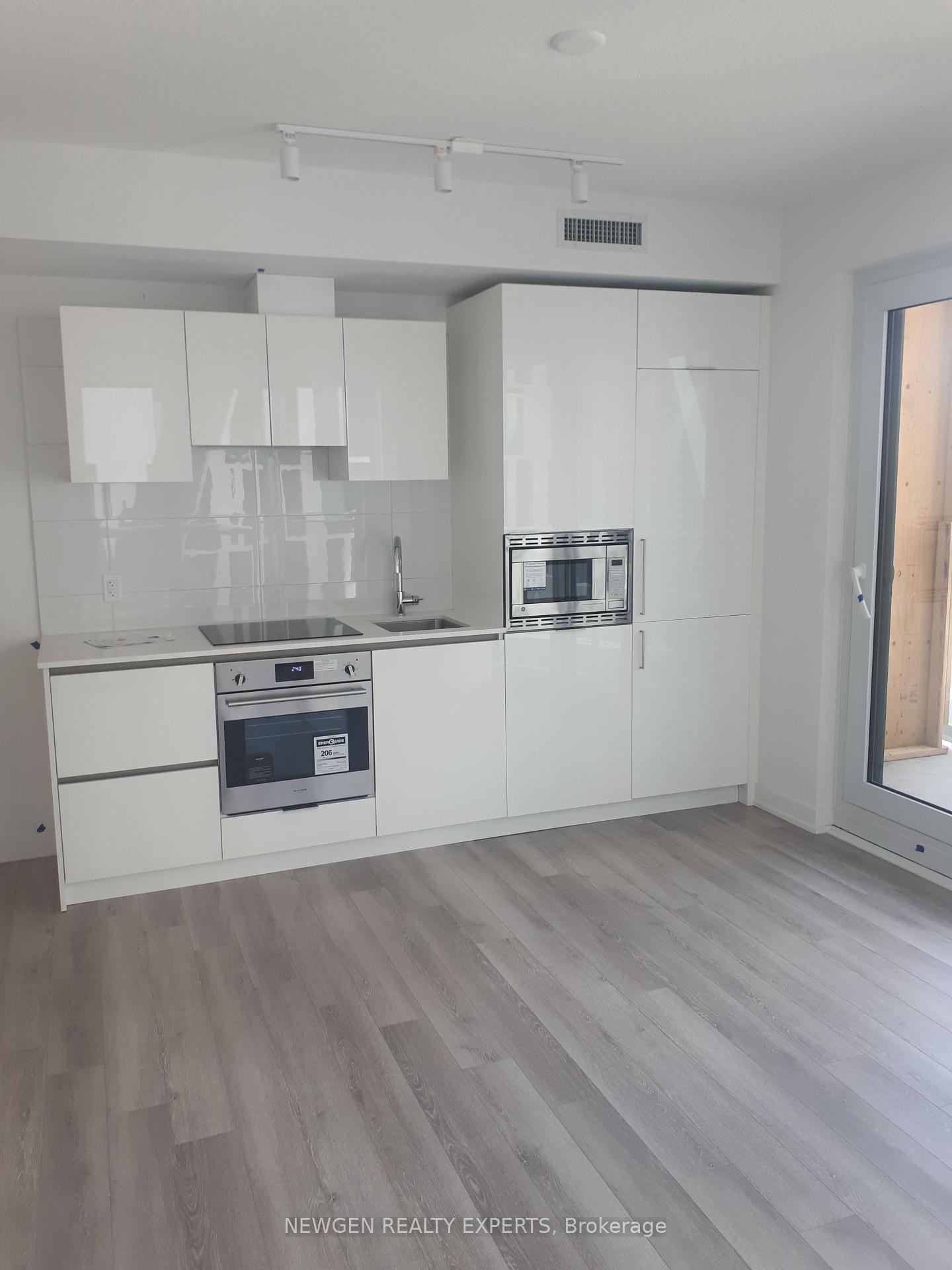 230-simcoe-street-toronto-ontario-c12291364
