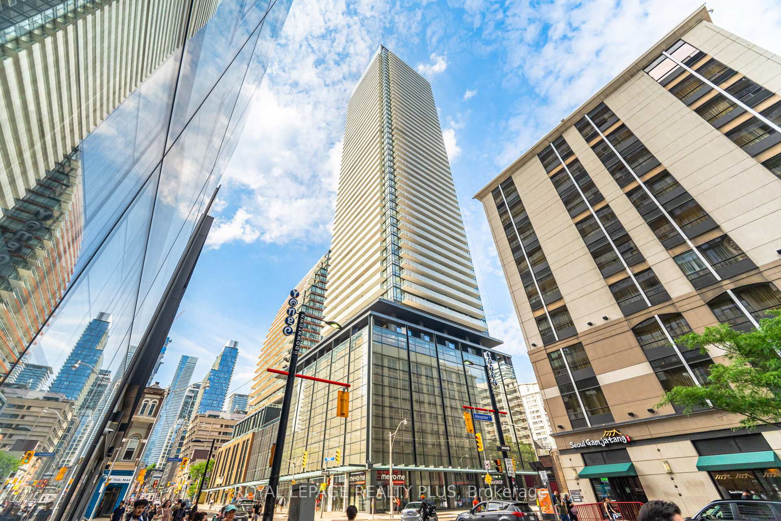 501-yonge-street-toronto-ontario-c12291544