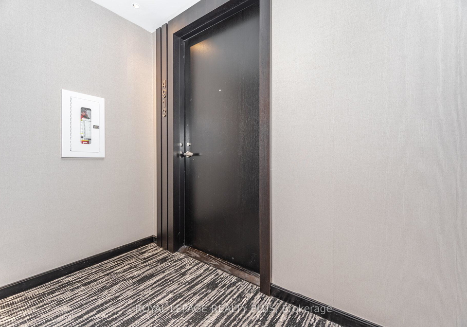 501-yonge-street-toronto-ontario-c12291544