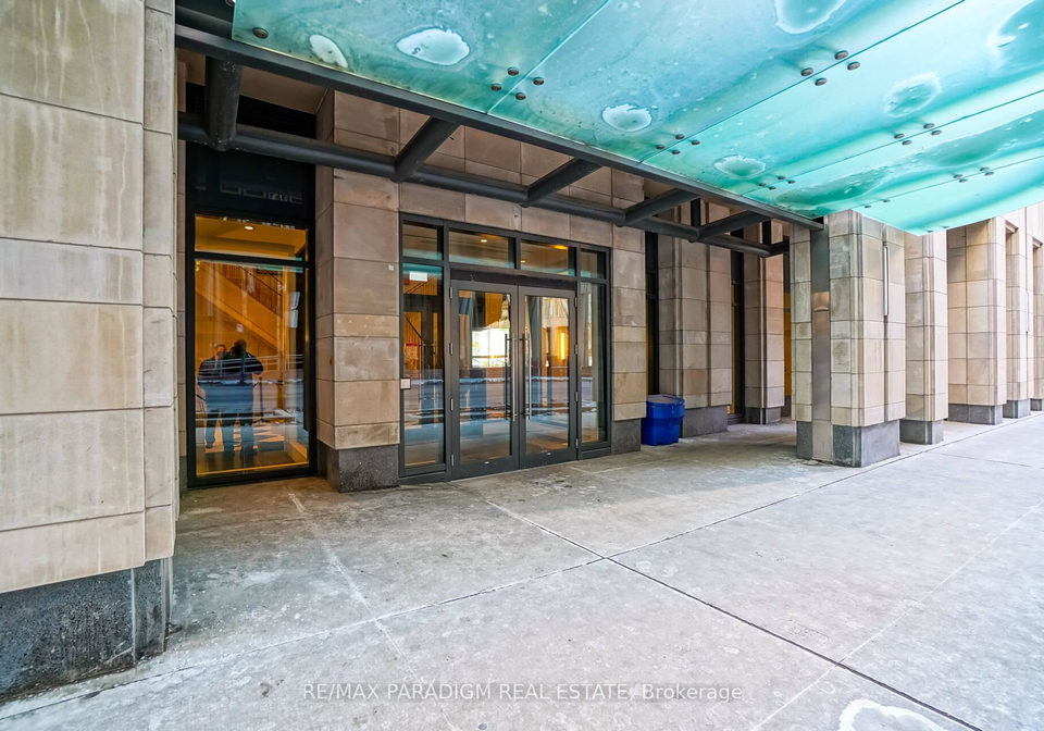955-bay-street-toronto-ontario-c12291576