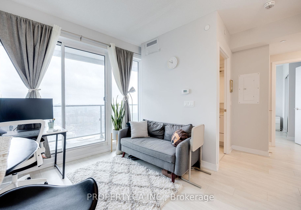 2221-yonge-street-toronto-ontario-c12291699