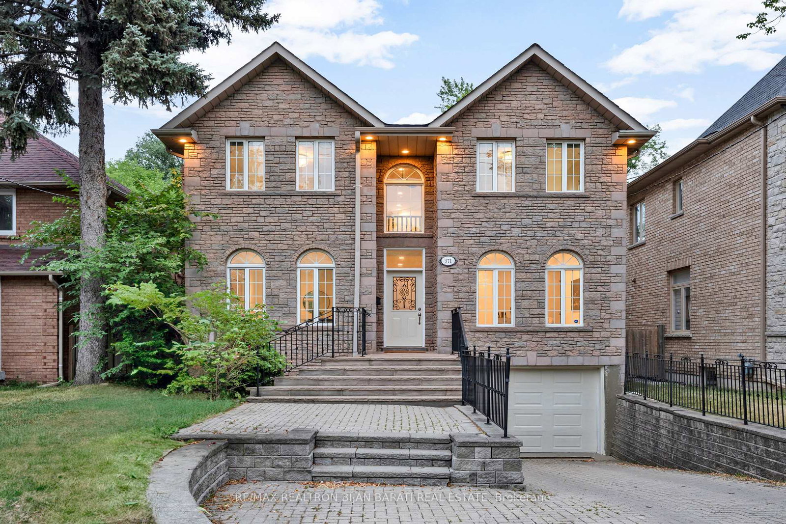 371-hollywood-avenue-north-york-ontario-c12291711