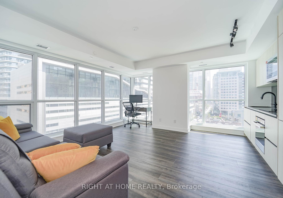 327-king-street-w-w-toronto-ontario-c12291815
