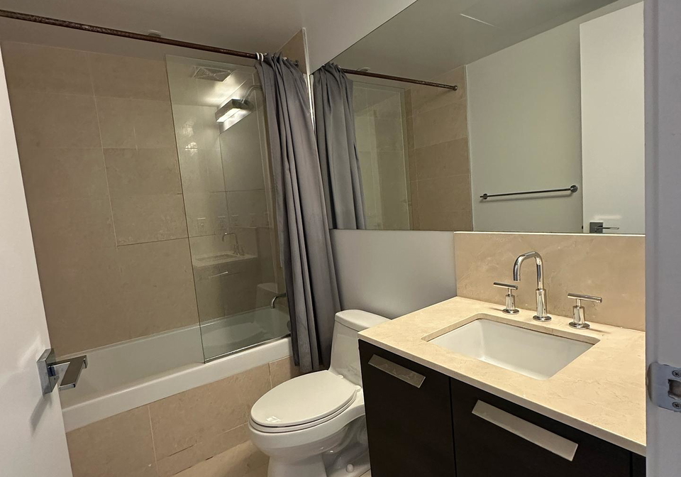 42-charles-street-e-e-toronto-ontario-c12292309