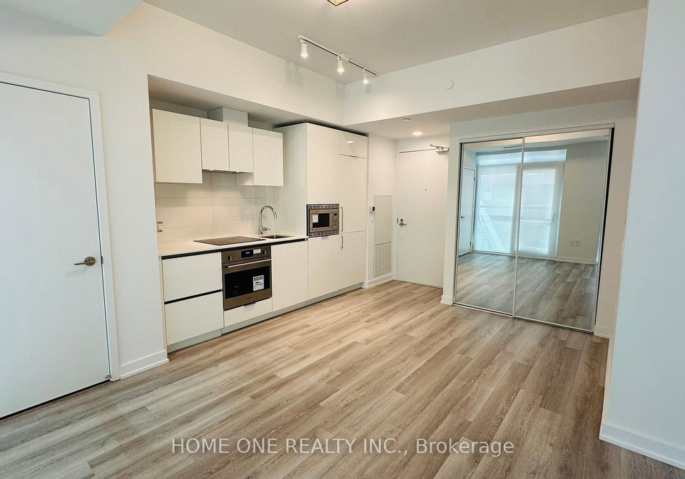 121-st-patrick-street-toronto-ontario-c12292471