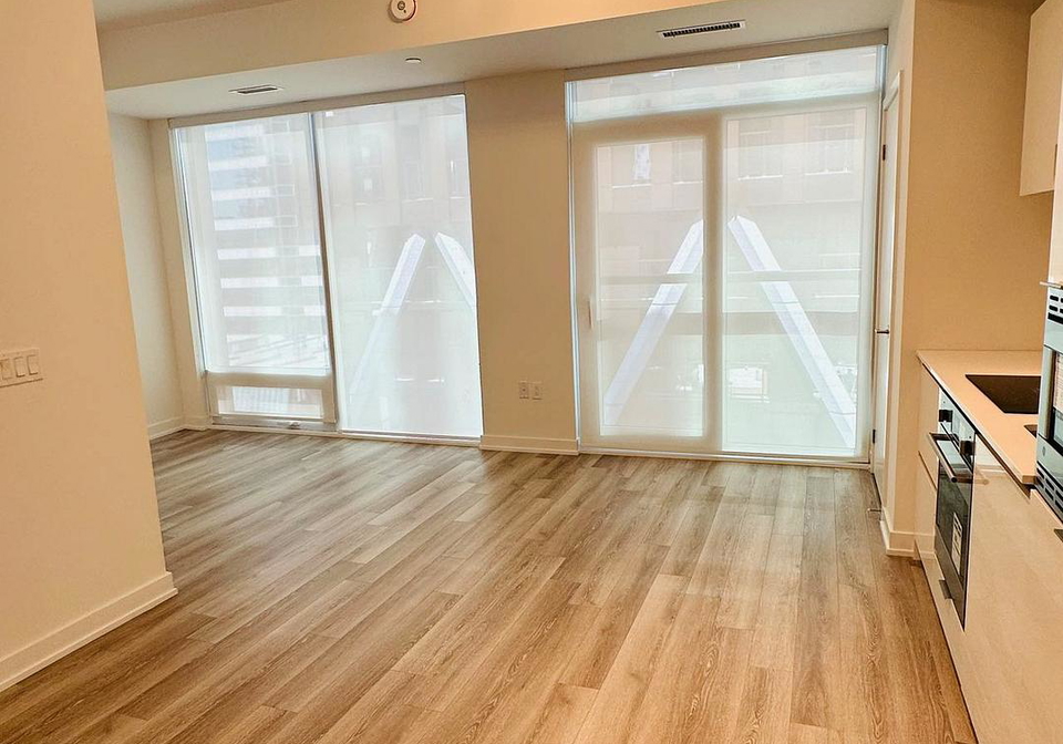 121-st-patrick-street-toronto-ontario-c12292471