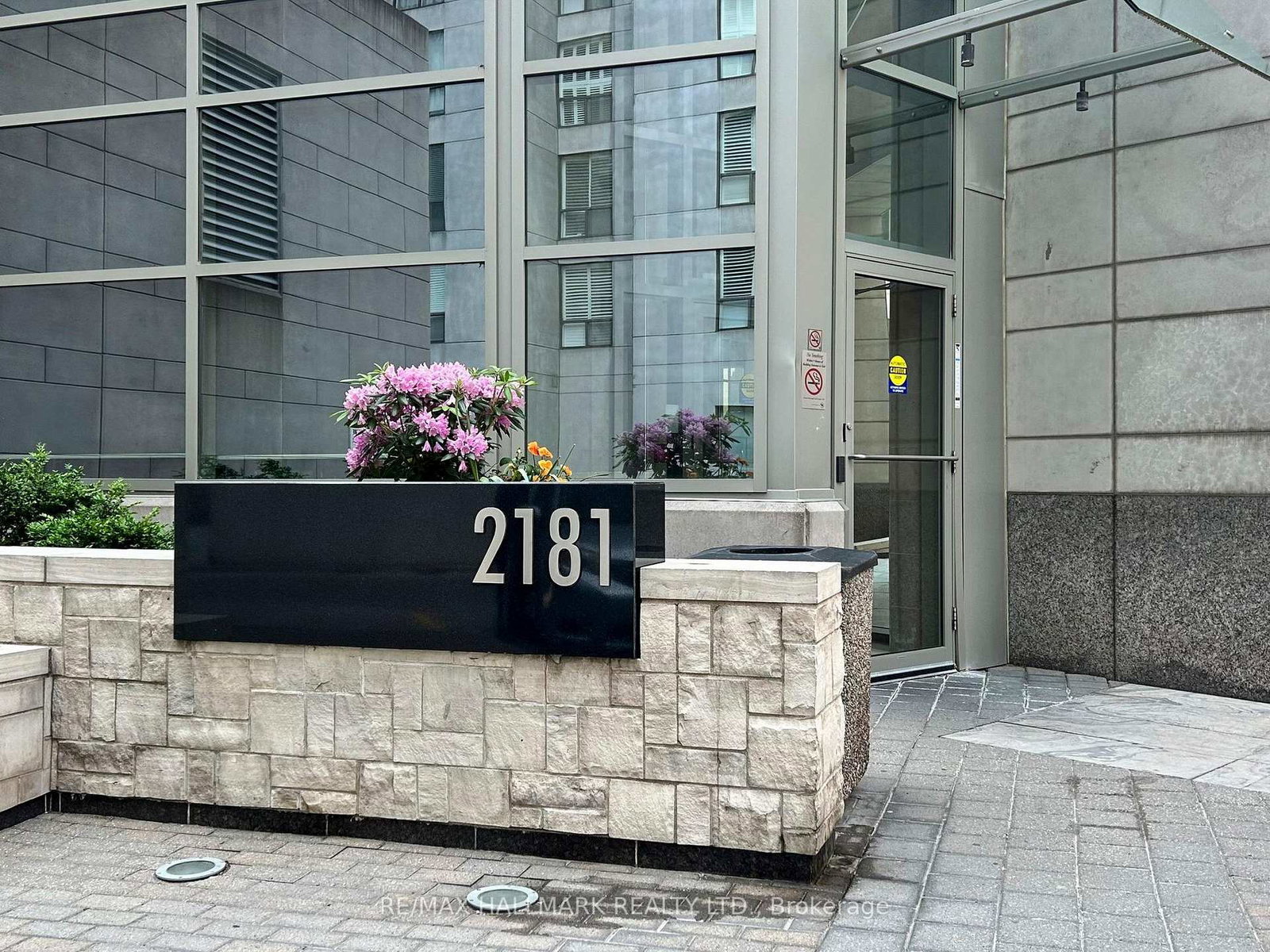 2181-yonge-street-toronto-ontario-c12292492