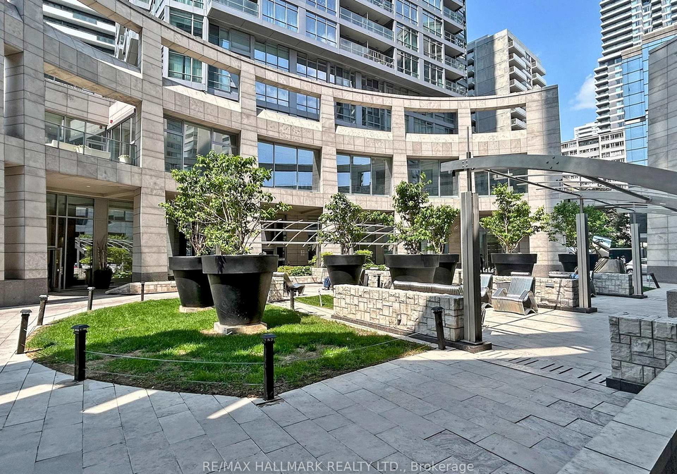 2181-yonge-street-toronto-ontario-c12292492