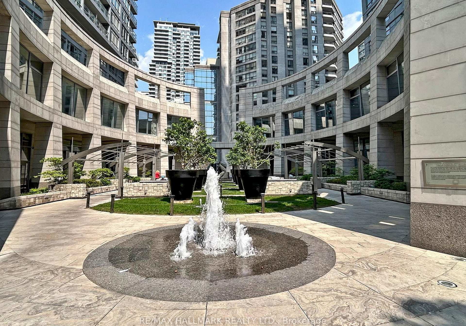 2181-yonge-street-toronto-ontario-c12292492