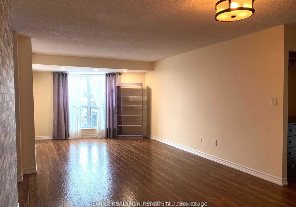 23-lorraine-drive-toronto-ontario-c12292519