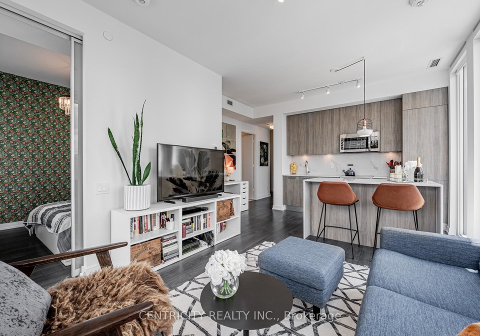28-wellesley-street-e-e-toronto-ontario-c12292630