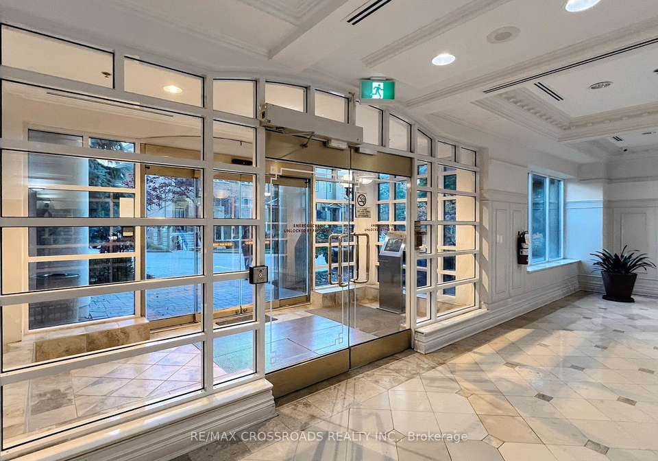 18-sommerset-way-north-york-ontario-c12292720