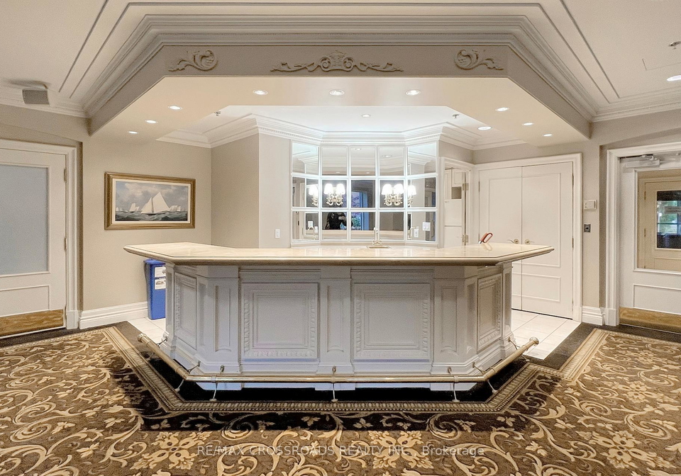 18-sommerset-way-north-york-ontario-c12292720