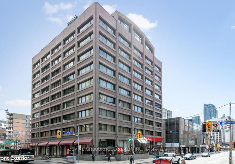 555-yonge-street-toronto-ontario-c12292847