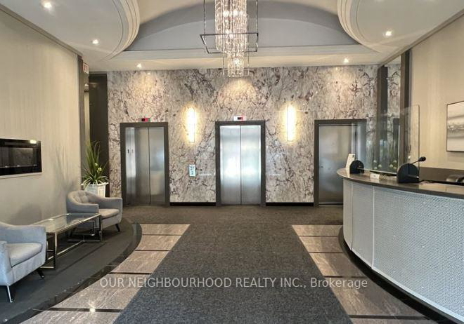 555-yonge-street-toronto-ontario-c12292847