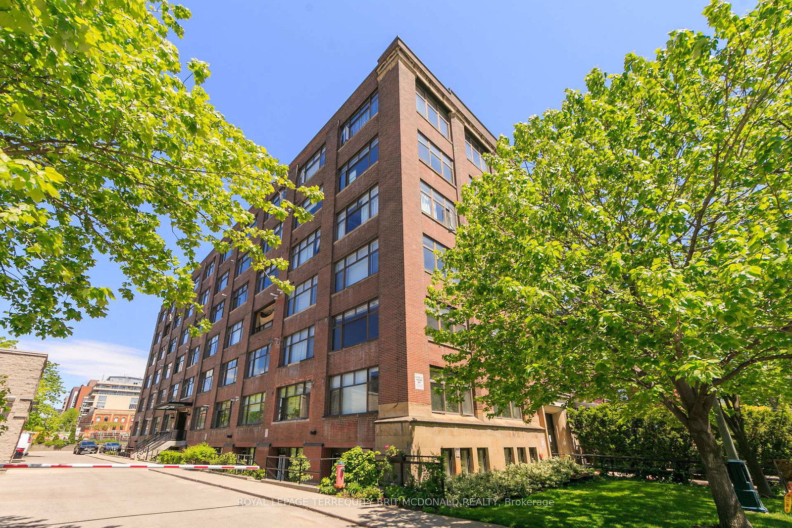 436-wellington-street-w-w-toronto-ontario-c12293046