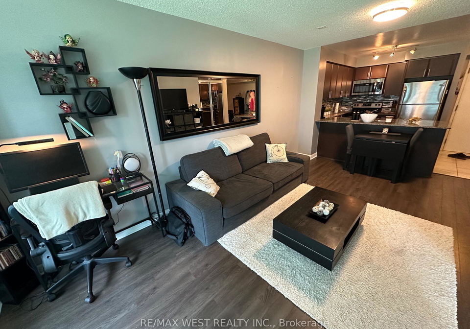525-wilson-avenue-toronto-ontario-c12293096