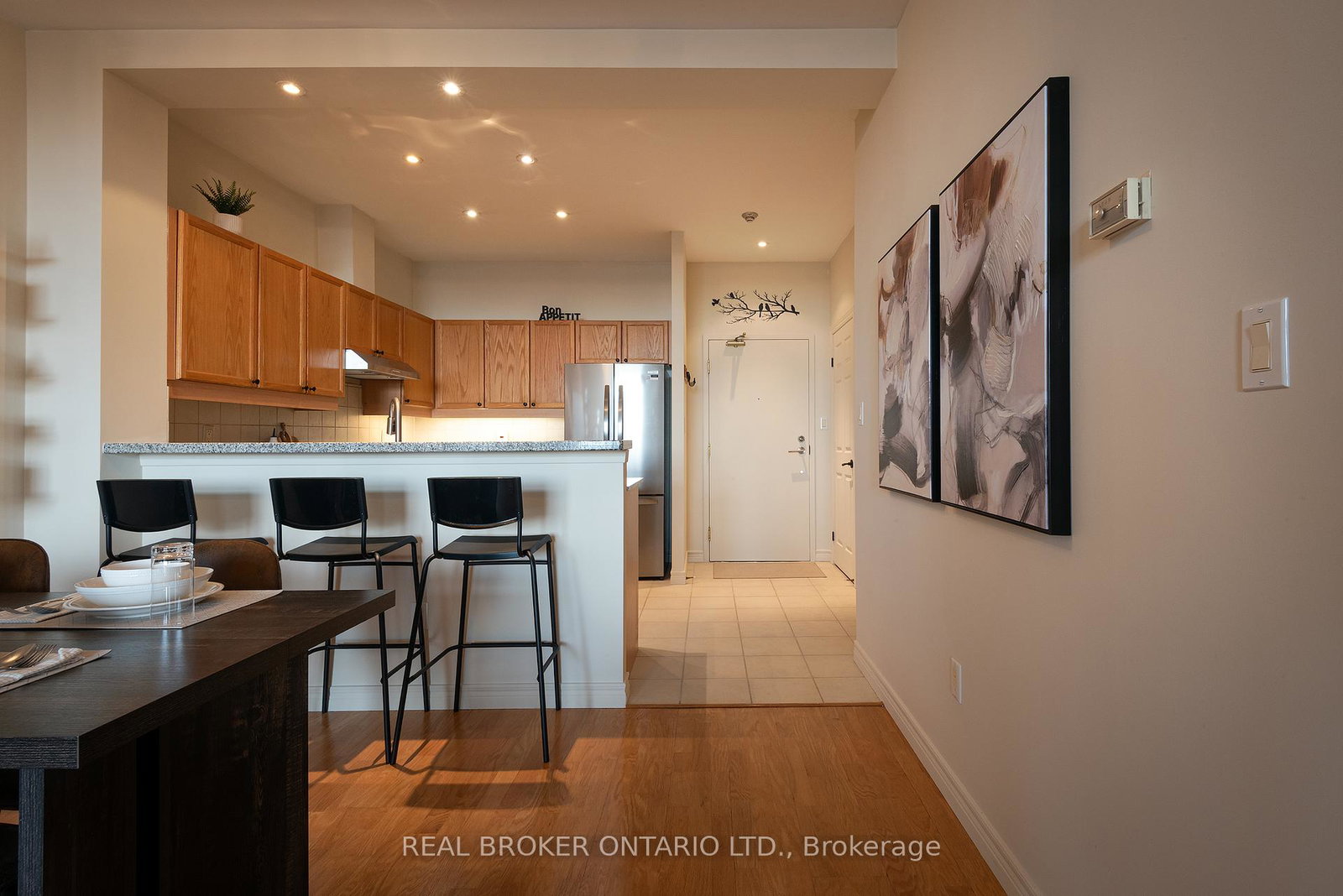 1-leaside-park-drive-east-york-ontario-c12293193