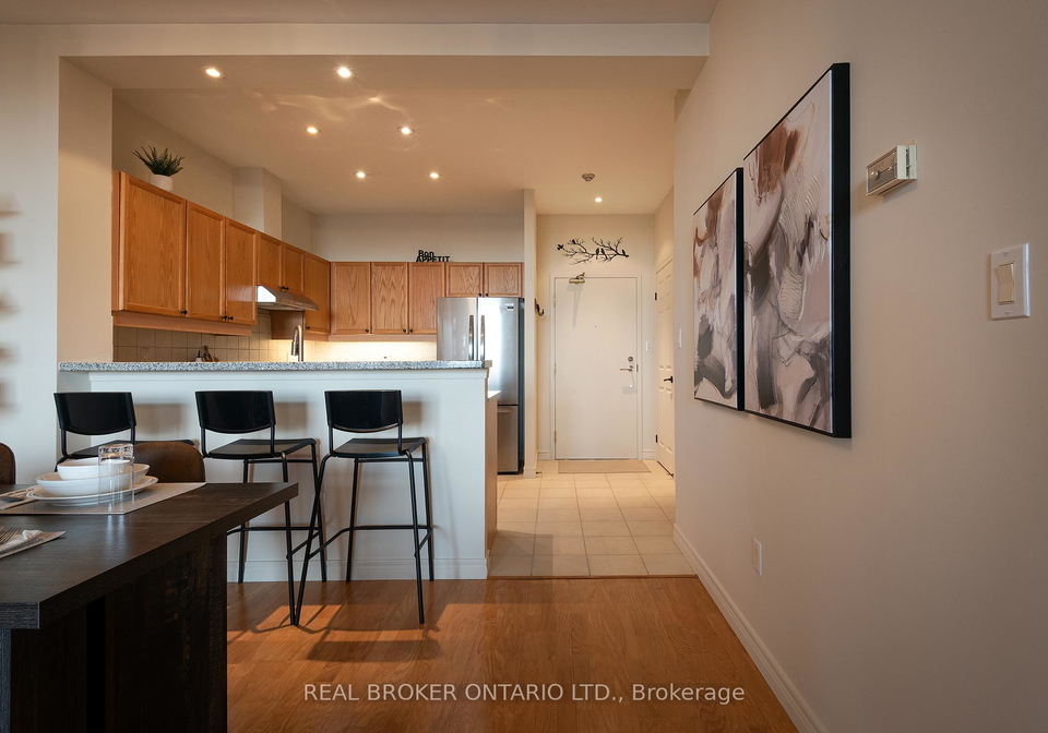 1-leaside-park-drive-east-york-ontario-c12293193