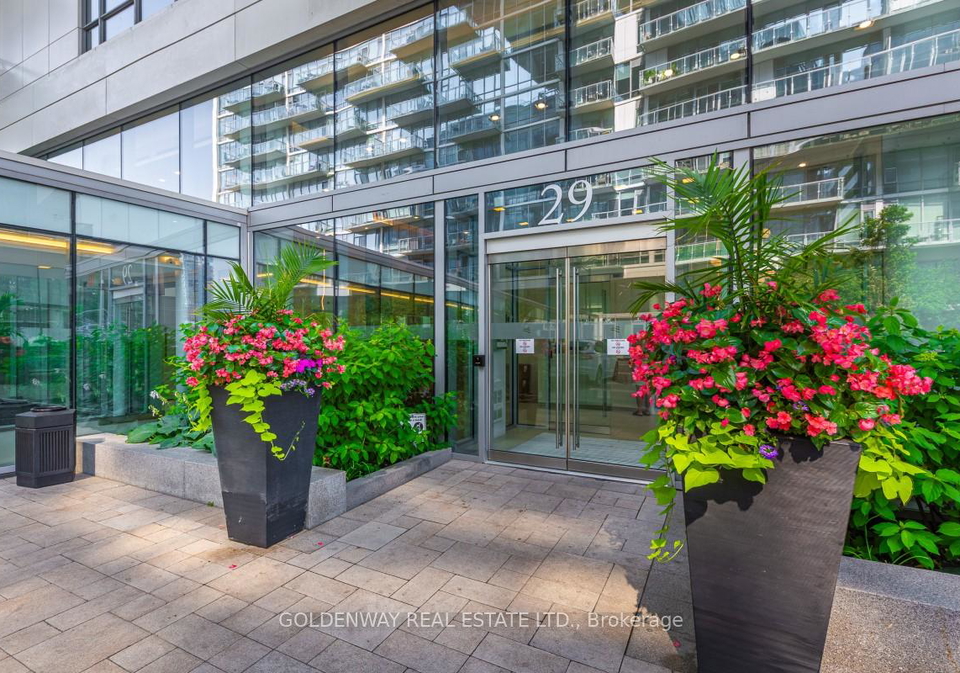 29-queens-quay-street-e-e-toronto-ontario-c12293281