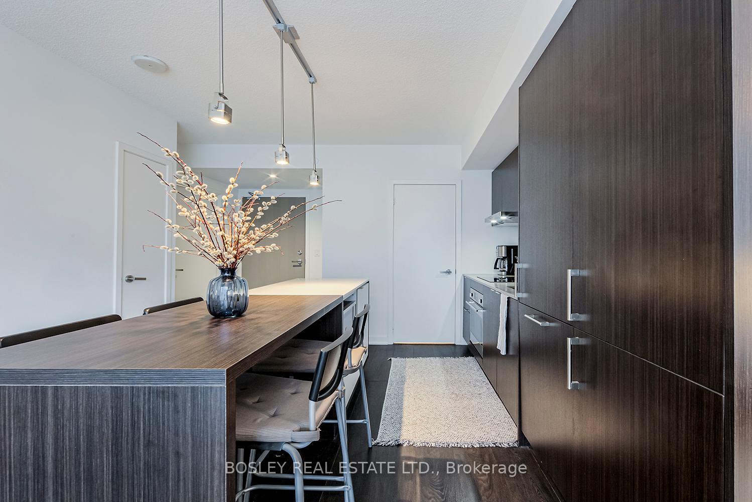 100-harbour-street-s-s-toronto-ontario-c12293729