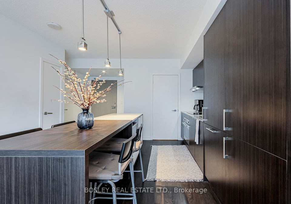 100-harbour-street-s-s-toronto-ontario-c12293729
