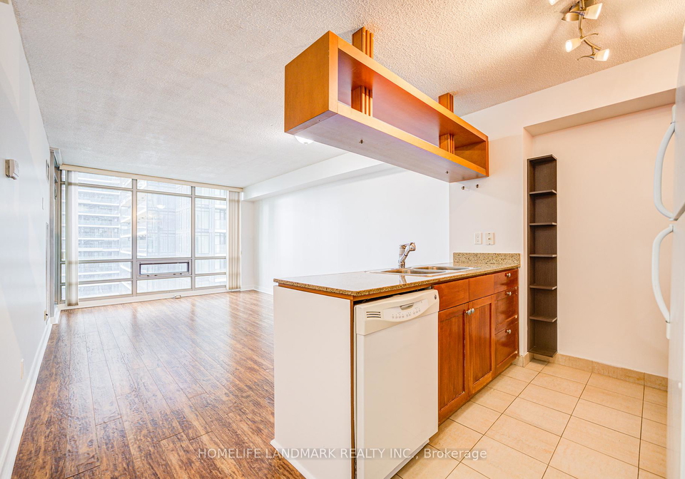 81-navy-wharf-court-toronto-ontario-c12294056