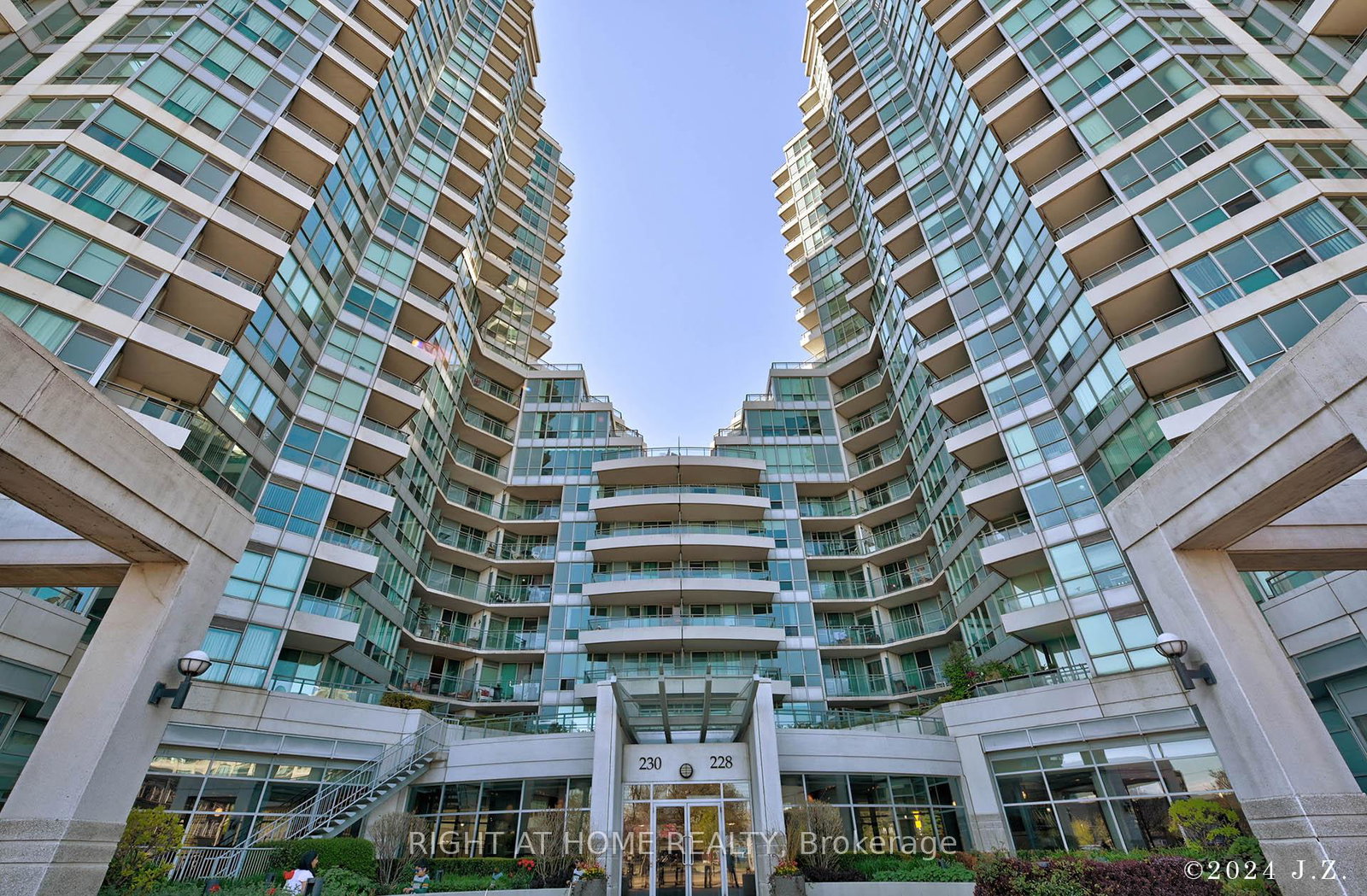 230-queens-quay-na-w-w-toronto-ontario-c12294244
