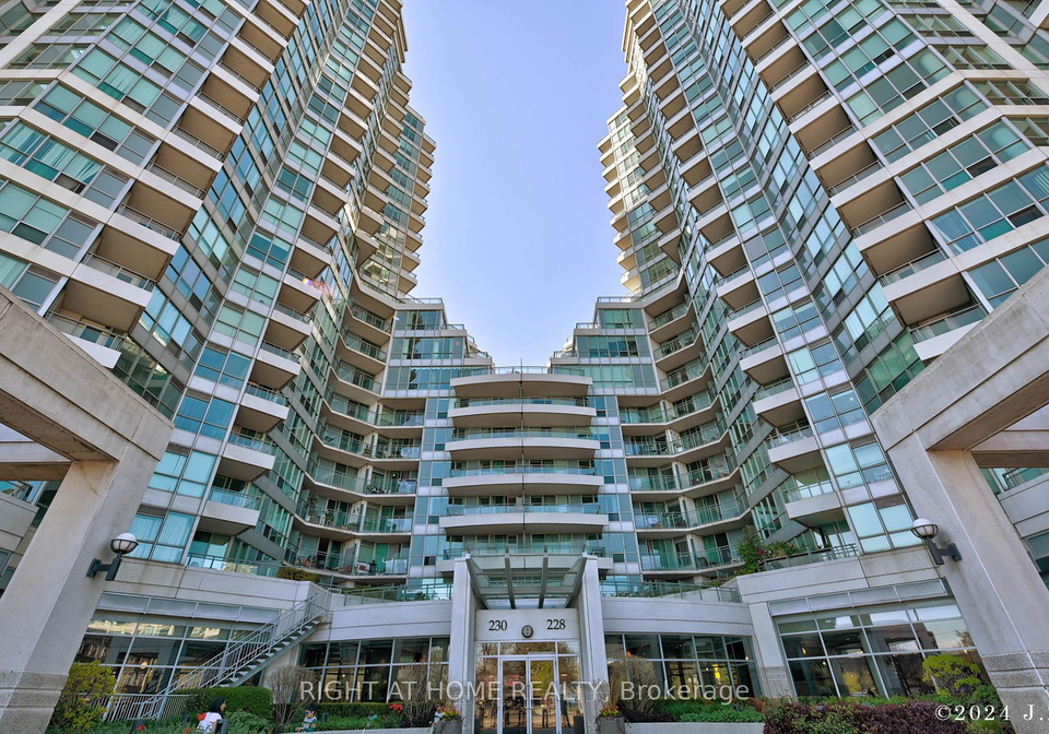 230-queens-quay-na-w-w-toronto-ontario-c12294244