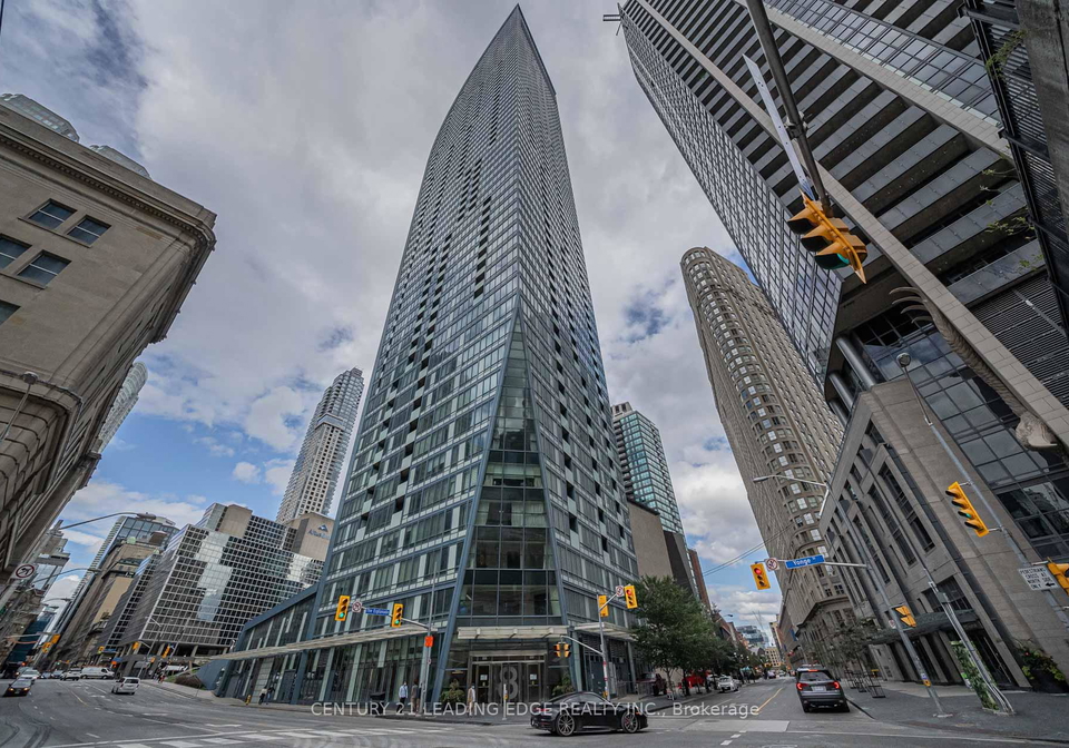 8-the-esplanade-na-toronto-ontario-c12294329