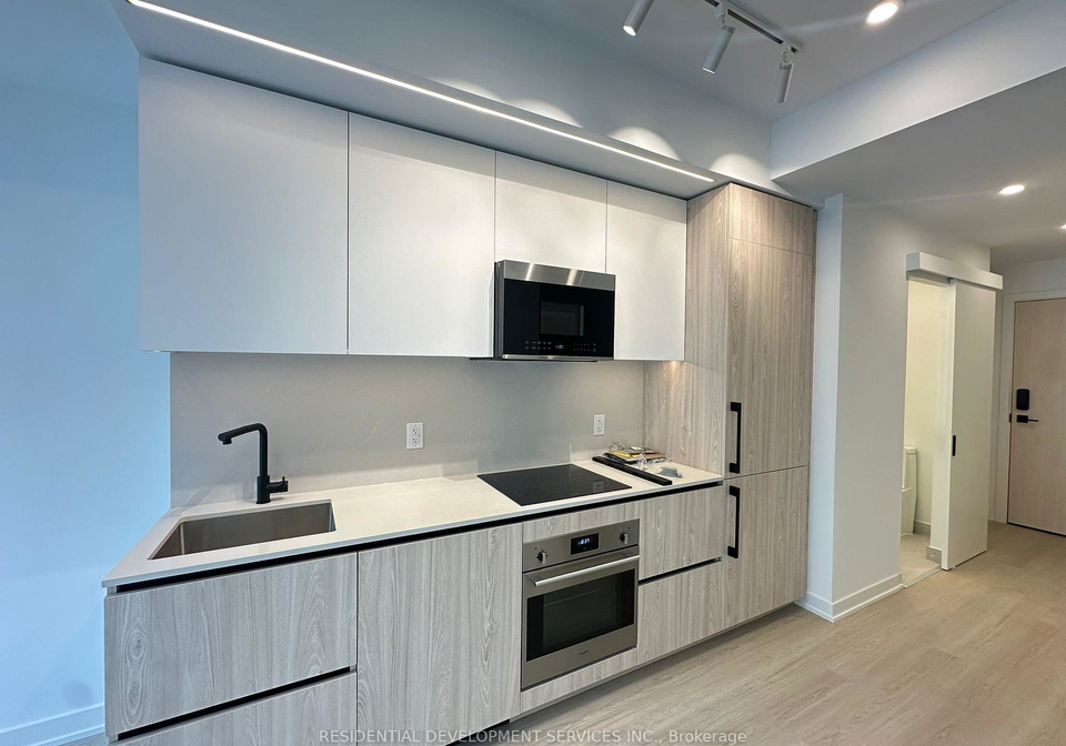 699-sheppard-avenue-e-e-north-york-ontario-c12294396