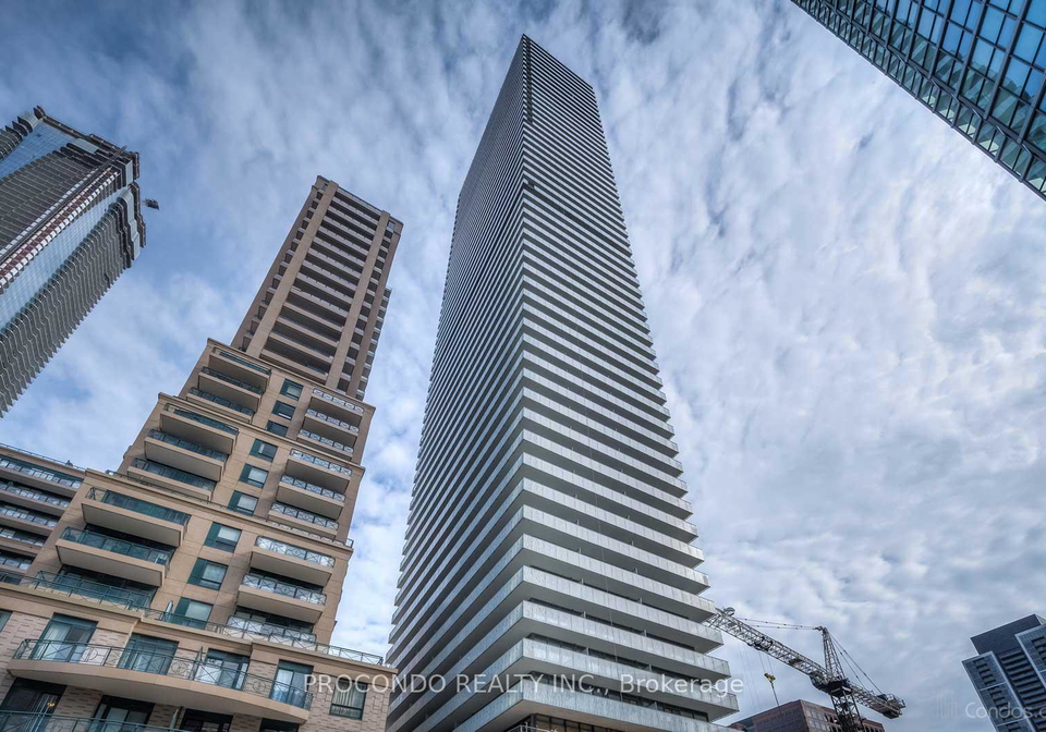 42-charles-street-e-e-toronto-ontario-c12294436