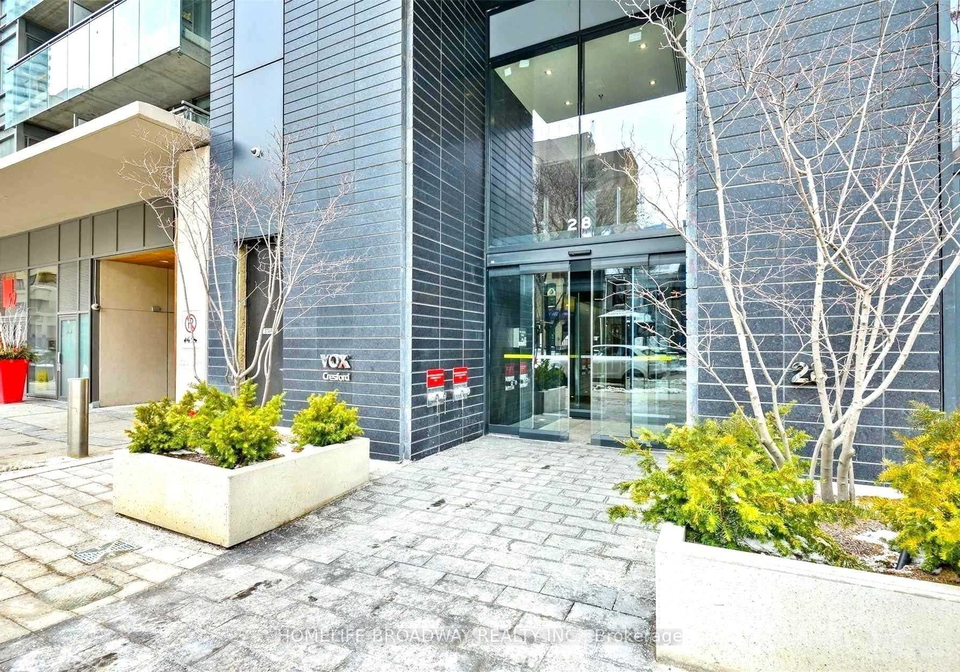 28-wellesley-street-e-e-toronto-ontario-c12294440