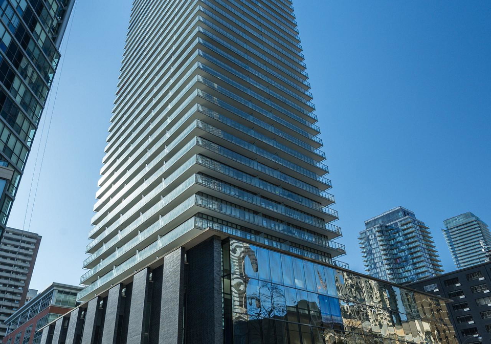 33-charles-street-e-e-toronto-ontario-c12294551