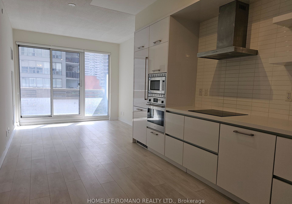 2221-yonge-street-toronto-ontario-c12294819