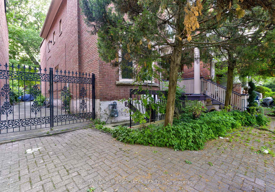 192-albany-avenue-toronto-ontario-c12295304