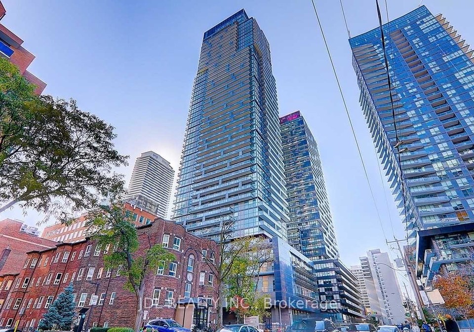 39-roehampton-avenue-toronto-ontario-c12295559