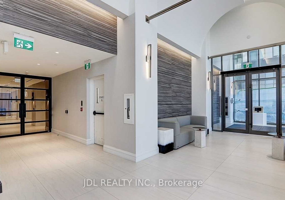 39-roehampton-avenue-toronto-ontario-c12295559