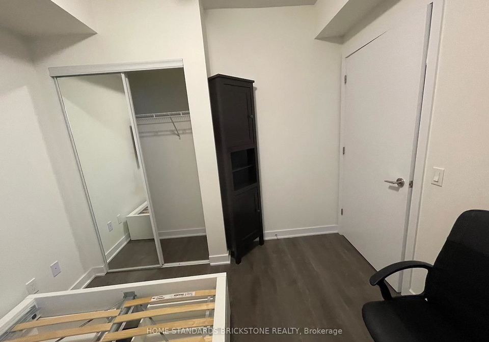 2221-yonge-street-s-s-toronto-ontario-c12295650