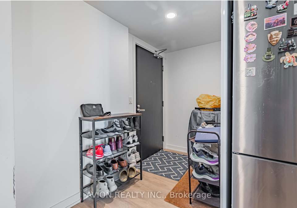 501-yonge-street-toronto-ontario-c12296161